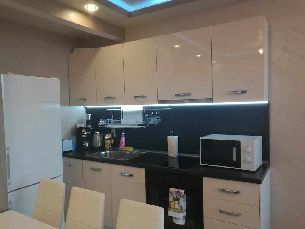 Sunshine Apartment Pomorie Exterior photo